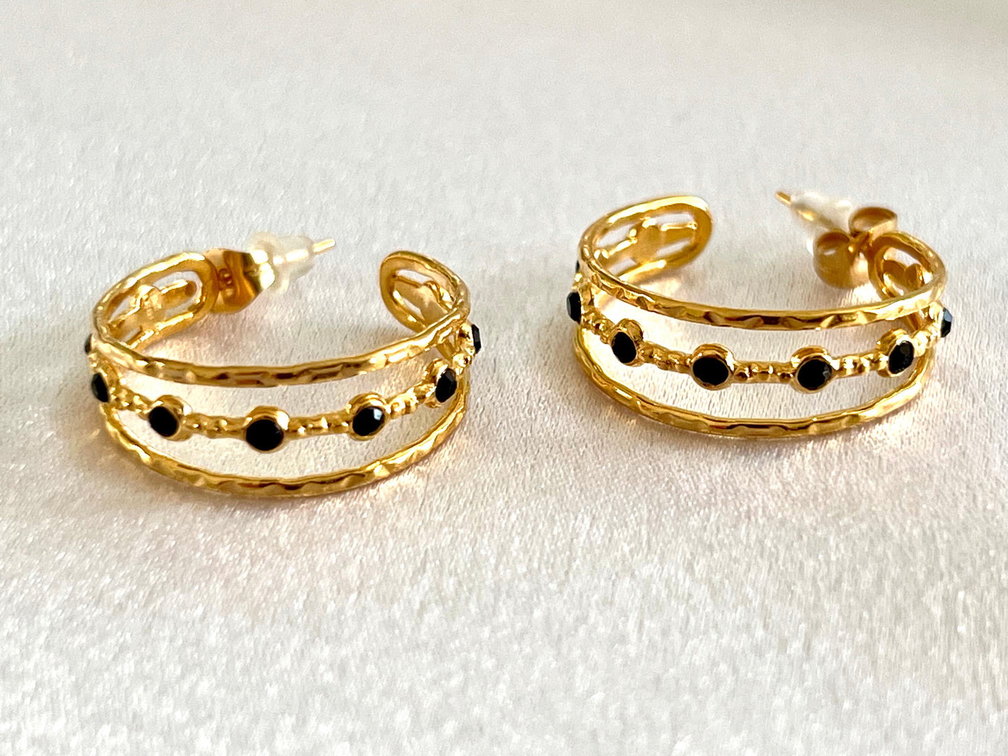 Eel Round Earrings