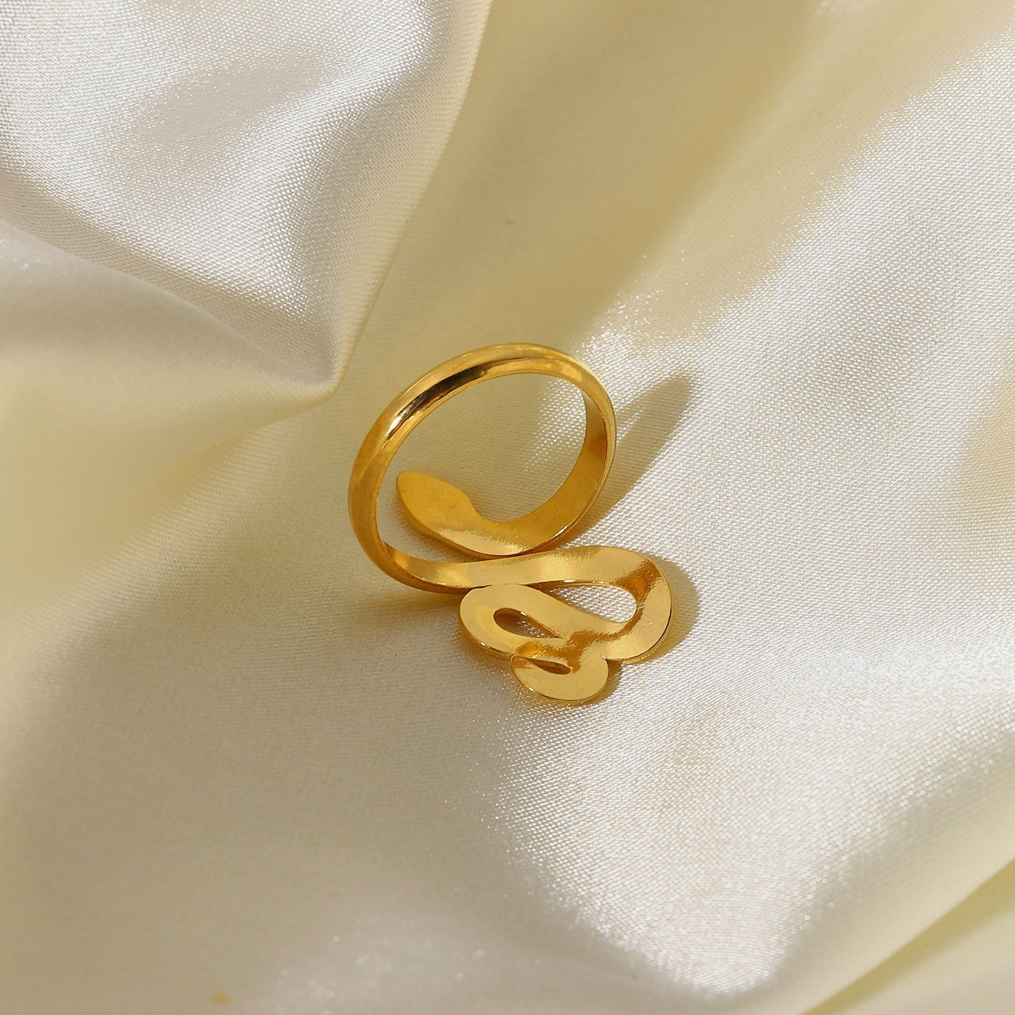 High Polish Sanke Stainless Steel Adjustable Ring