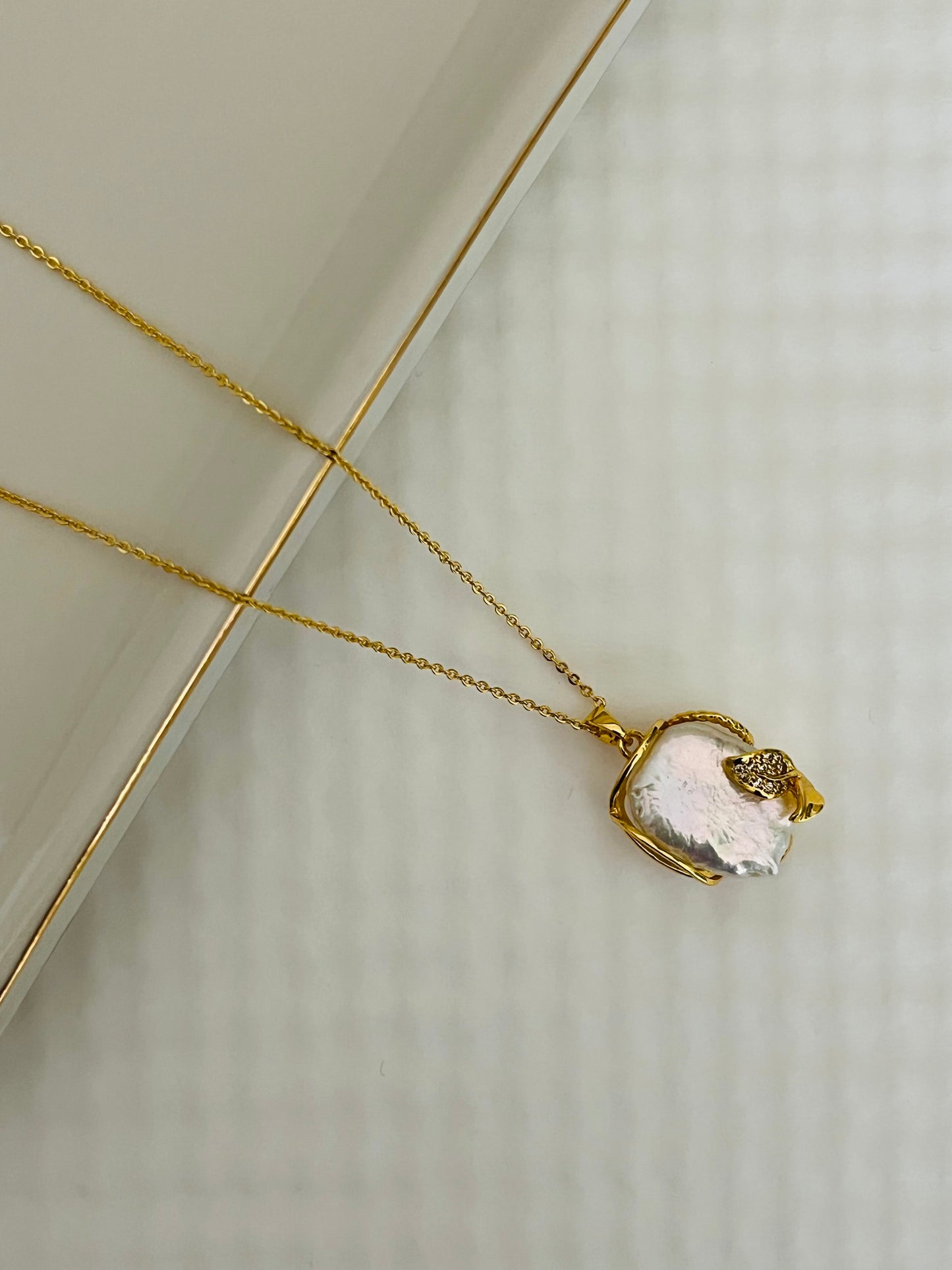 Luna Baroque Pearl Necklace