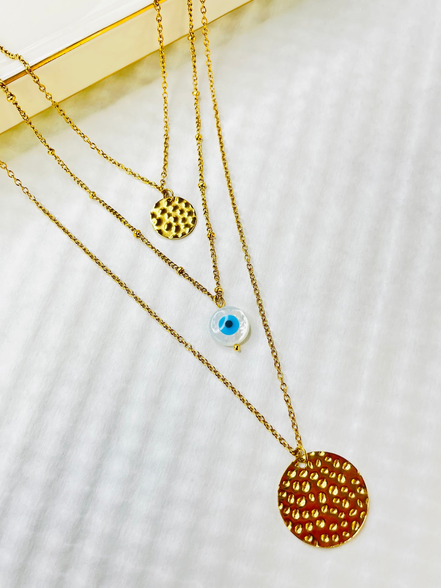 Trinity Gaze Necklace