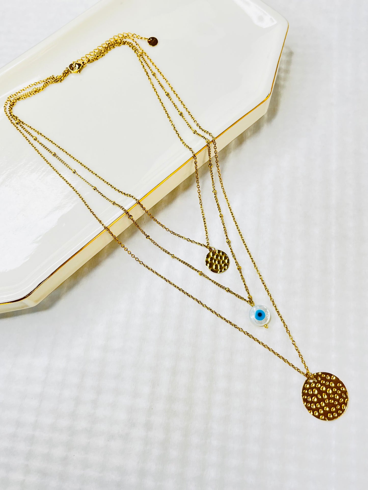 Trinity Gaze Necklace