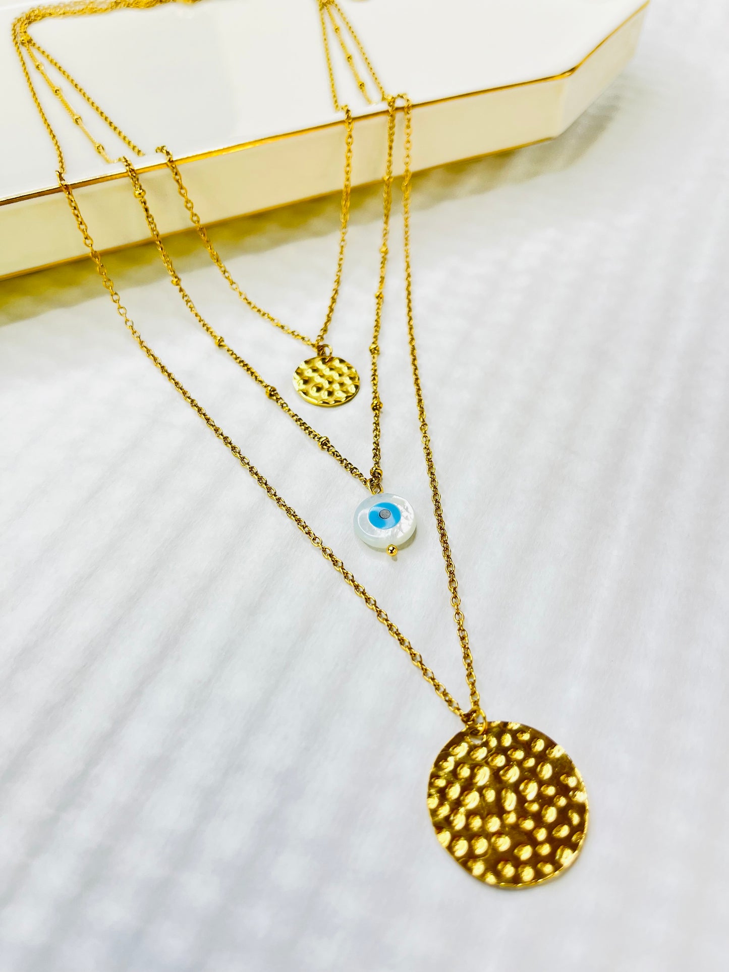 Trinity Gaze Necklace